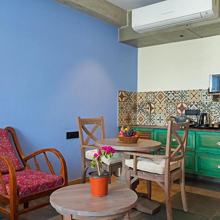 Bougainvilla Apartment Surat Exterior foto
